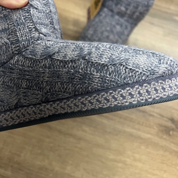 NWT MUK LUKS Leigh Cable Knit Women's Pull on Slipper Bootie Purple Sz L - Picture 3 of 12